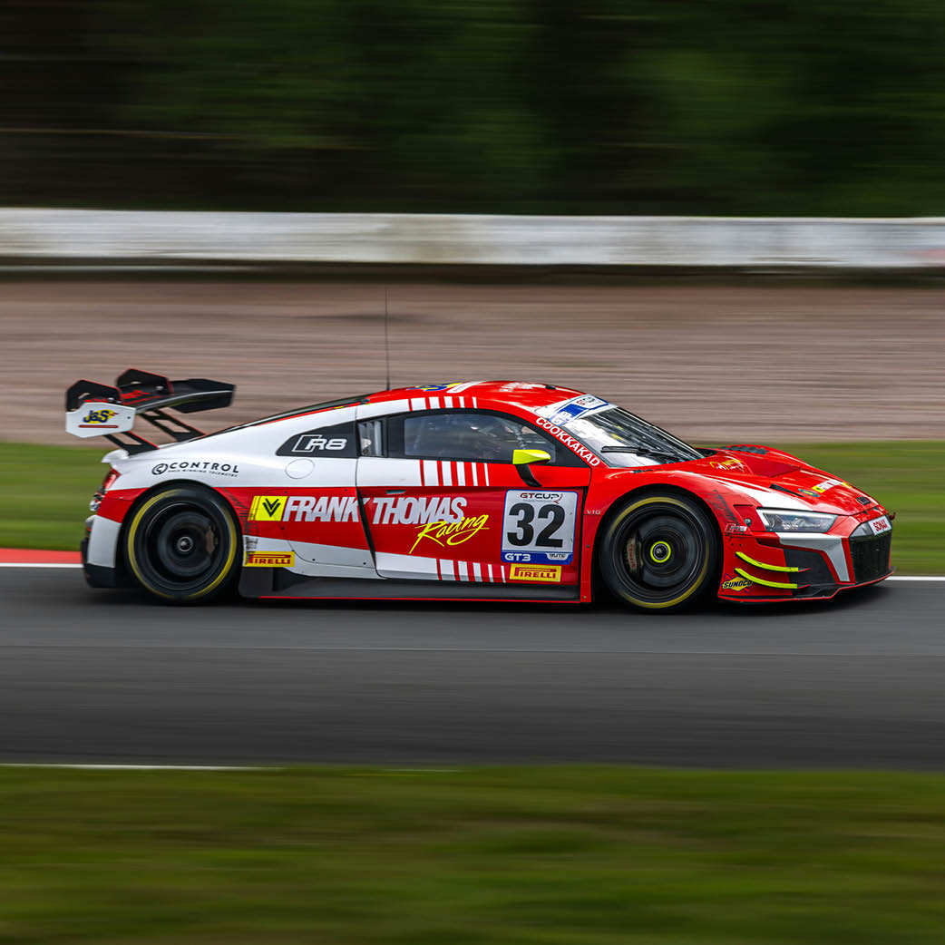 Application - motorsport Engineering guide: carbon-carbon vs high-carbon steel brake discs for high-energy braking - Application motorsport